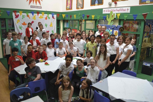 Mexican-wave-whole-team-web